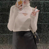 【新作早割11/18まで】デコルテスリットタートルニットトップス01537