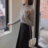 【新作早割11/18まで】デコルテスリットタートルニットトップス01537